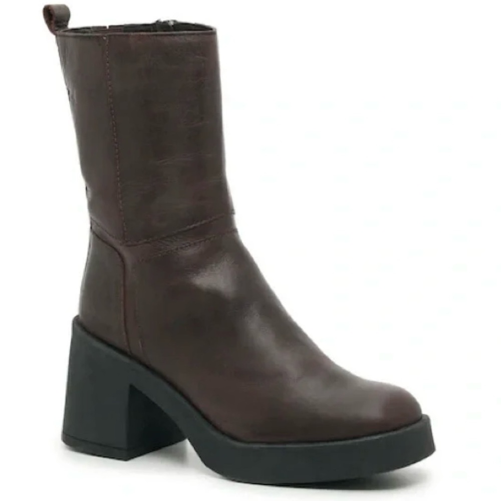 Vince Camuto Bodhiee mid - calf upper Leather boots size 5.5